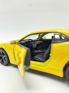 Miniatura De Carro Chevrolet Camaro Amarelo Em Metal Maisto na internet