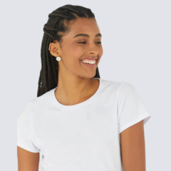 Blusa Básica Feminina Decote Redondo Em Algodão Branca - comprar online