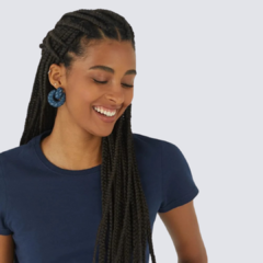 Blusa Básica Feminina Decote Redondo Em Algodão Azul Marinho - comprar online