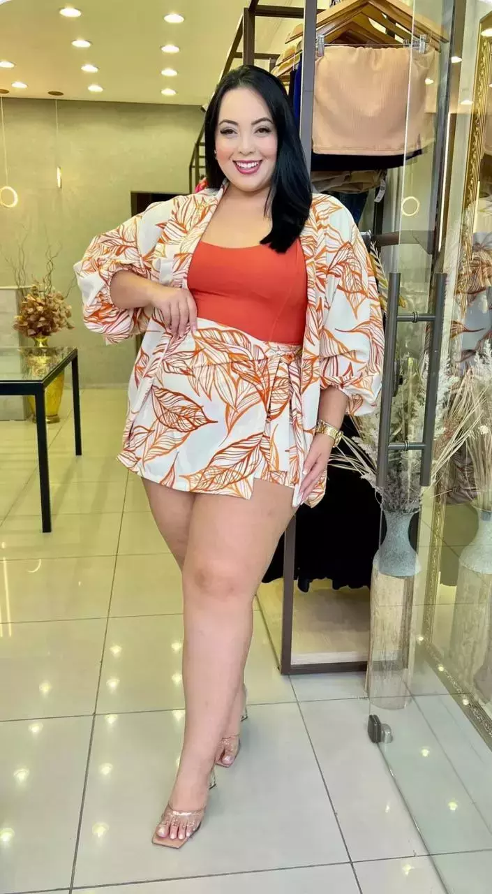 Conjunto Plus Size Kimono e Short-Saia Estampado