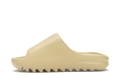 Yeezy Slide Desert Sand na internet