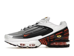 Air Max Plus 3 White Black Team Orange na internet