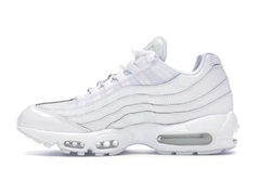 Air Max 95 Triple White na internet