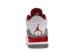 Air Jordan 3 Cardinal Red na internet