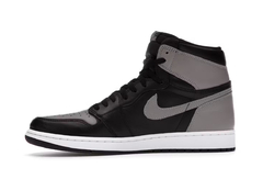 Air Jordan 1 Retro High Shadow na internet