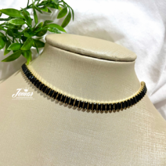 Choker - Riviera / Negra - Fundo Dourado