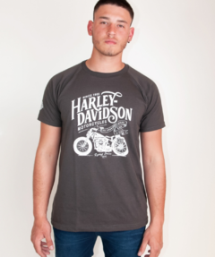 Man Remera Harley Gris oscuro 619GO