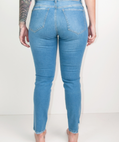 Lady Jean Super Slim Austin C/roturas celeste 2805-1 - comprar online