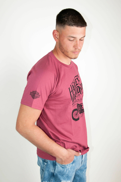 Man Remera Harley color tinto 619TI - comprar online