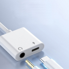Adaptador Compatible Con iPhone Lightning + Auxiliar 3.5 - comprar online