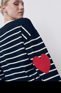 sweater rayado con pitucon corazon - comprar online