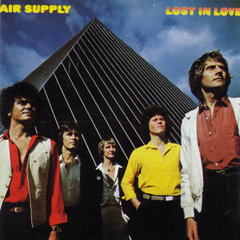 Air Supply 1980 - Lost In Love [Remastered 2009] - Na compra de 10 álbuns musicais, 10 filmes ou desenhos, o Pen-Drive será grátis...Aproveite!