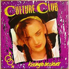 Culture Club 1986 - Kissing To Be Clever - Na compra de 15 álbuns musicais, 20 filmes ou desenhos, o Pen-Drive será grátis...Aproveite! - comprar online