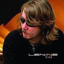 Lenine 2004 - Lenine Incite - Na compra de 15 álbuns musicais, 20 filmes ou desenhos, o Pen-Drive será grátis...Aproveite!