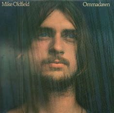 Mike oldfield 1975 - Ommadawn - Na compra de 15 álbuns musicais, 20 filmes ou desenhos, o Pen-Drive será grátis...Aproveite!