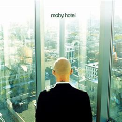 Moby 2005 - Hotel - Na compra de 15 álbuns musicais, 20 filmes ou desenhos, o Pen-Drive será grátis...Aproveite!
