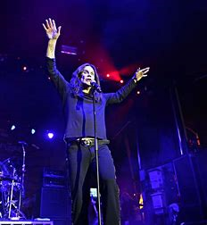Ozzy Osbourne 2009 - Sunset Strip Music Festival - Na compra de 15 álbuns musicais, 20 filmes ou desenhos, o Pen-Drive será grátis...Aproveite!