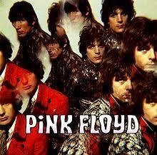 Pink Floyd 1967 - The Piper at the Gates of Dawn - Na compra de 15 álbuns musicais, 20 filmes ou desenhos, o Pen-Drive será grátis...Aproveite!