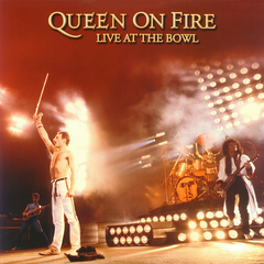 Queen 2004 - Queen on Fire - Live at the Bowl - Na compra de 15 álbuns musicais, 20 filmes ou desenhos, o Pen-Drive será grátis...Aproveite!