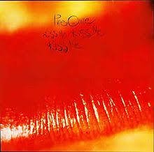 The Cure 1987 - Kiss Me Kiss Me Kiss Me - Na compra de 15 álbuns musicais, 20 filmes ou desenhos, o Pen-Drive será grátis...Aproveite!