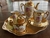 Conjunto café pequeno dourado tema floral