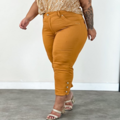 Calça capri plus size na internet