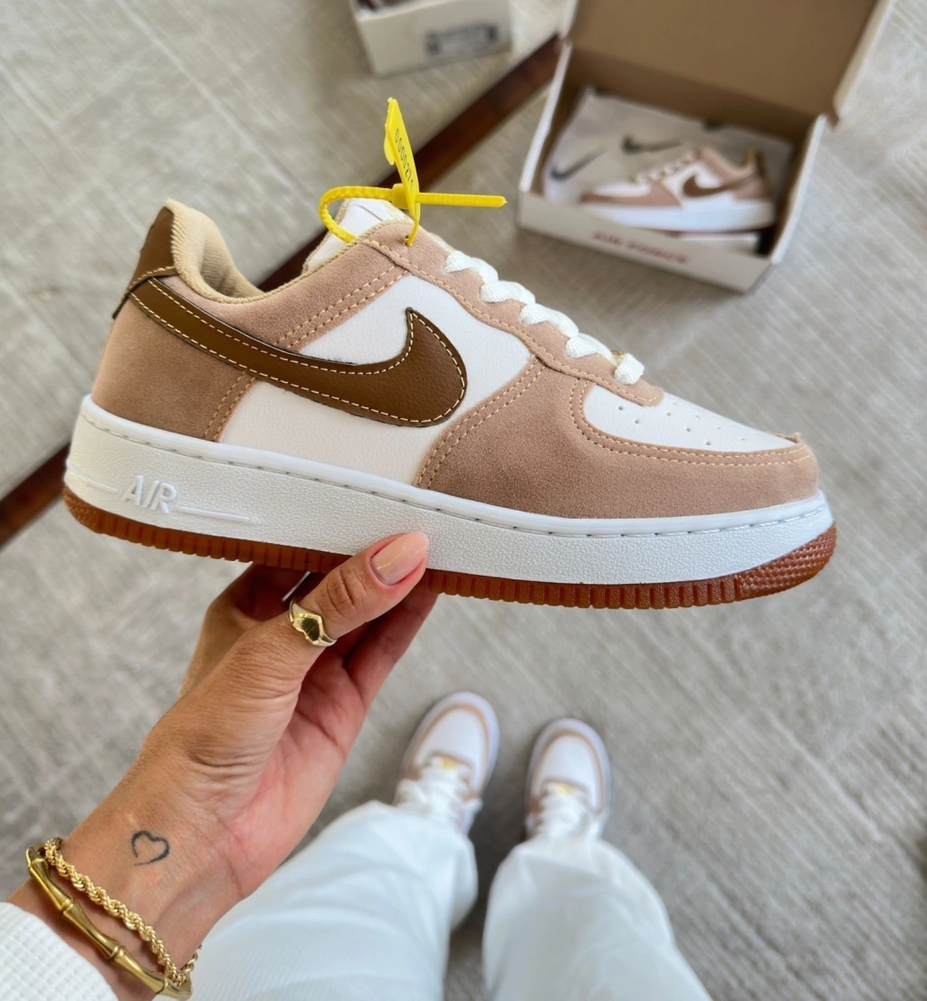 Nike air force 1 camurça