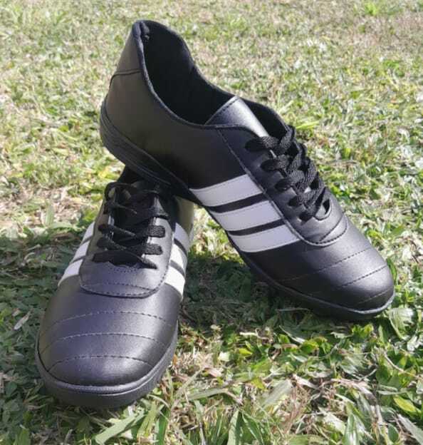 Comprar botines de futbol on sale