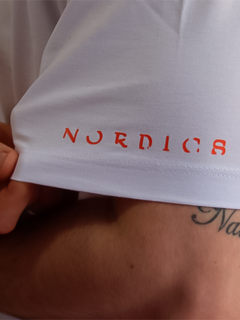 CAMISA OVERSIZED - BRANCA / VEGVÍSIR - Nordics