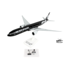 Air New Zealand Boeing B777-300ER 1/200 REG#ZK-OKQ - North Ocean Worldwide Trading SAS