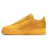 Tênis Air Force 1 '07 Pro-Tech WP na cor University Gold Amarelo, com design moderno e sola robusta.