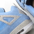 Air Jordan 4 "University Blue" na internet