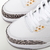 Imagem do Air Jordan 3 "Laser Orange"