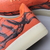 Air Force 1 "Skeleton Orange" na internet