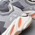 Yeezy Boost 700 "Magnet" na internet