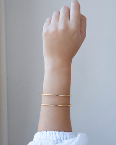 Bracelete Fios Dourado na internet