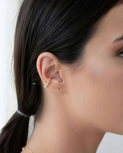 Piercing Bolinhas Lisas Banho Dourado - comprar online