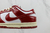 Tênis Dunk Low Vintage Team Red na internet