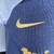 Camisa Chelsea Treino 23/24 - Jogador Nike Masculina - Azul com detalhes em branco e dourado - GOL DE PLACA ESPORTES 