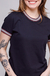 camiseta feminina ringer preto e listras rosas