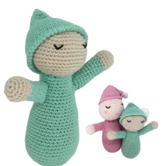 Amigurumi Boneco Soninho em cores suaves, ideal para acompanhar bebês durante o sono. Boneco de touca, feito com linha 100% algodão, muito macio, recheado com fibra hipoalergênica e olhinhos bordados, perfeito para fazer companhia aos bebês!