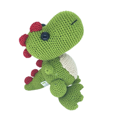 Conheça nosso dinossauro em amigurumi, feito sob encomenda, perfeito para incendiar a imaginação de qualquer criança com aventuras pré-históricas.