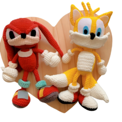 Descubra o boneco Knuckles de Sonic, uma adição vibrante e detalhada perfeita para qualquer coleção de fãs de Sonic, ideal para decoração e brincadeiras.