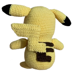 Com grande atenção aos detalhes, cada Pikachu é meticulosamente crochê para garantir que sua forma e expressões sejam tão vivas quanto as do personagem icônico. Este amigurumi não é apenas um brinquedo, mas uma peça de coleção que oferece nostalgia e aleg