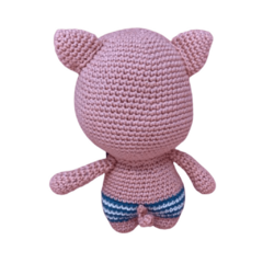 O porquinho em amigurumi é ideal para crianças que adoram se divertir, seja em brincadeiras temáticas ou como uma decoração encantadora.