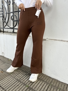 Pantalon jogger oxford frizado cholate balance en internet