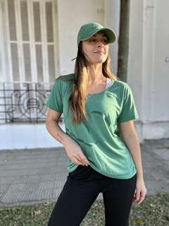 Remera suelta jersey viscosa poliéster verde