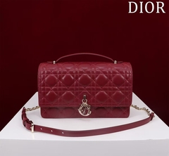 Bolsa Christian Dior na internet