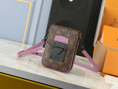 Bolsa Louis Vuitton porta celular - Elegância e Você