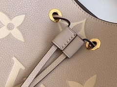 Bolsa Louis Vuitton mini Nóe - Elegância e Você